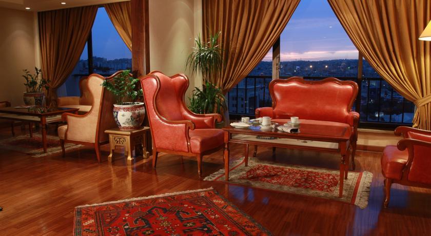 Regency Palace Аман Екстериор снимка Interior of the hotel