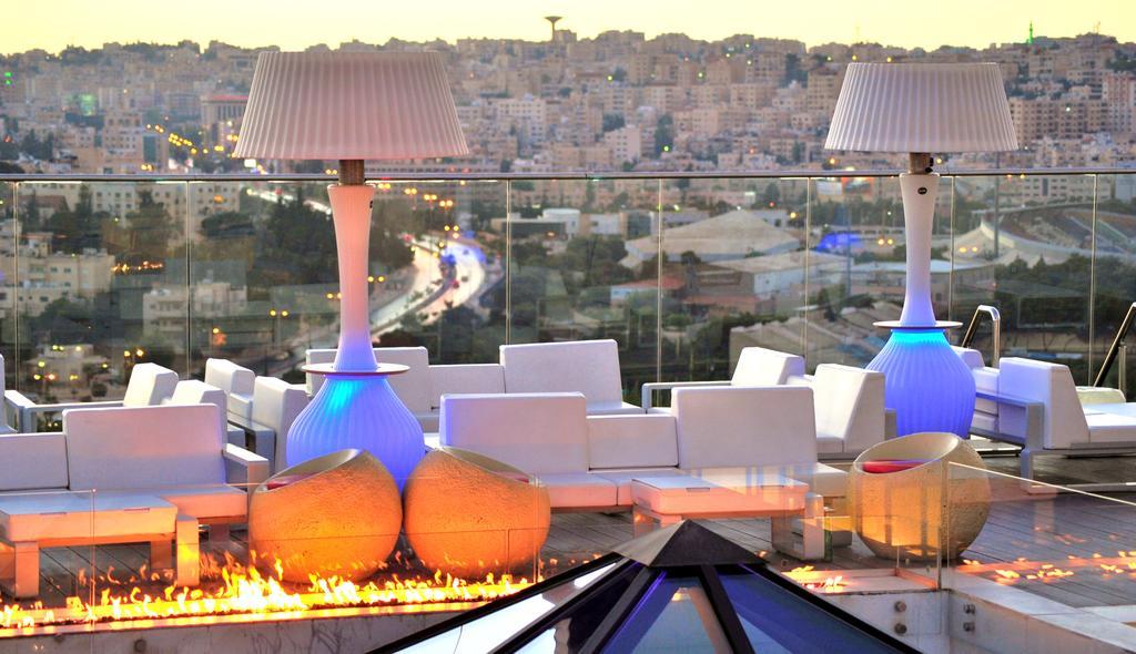 Regency Palace Аман Екстериор снимка The view from the rooftop